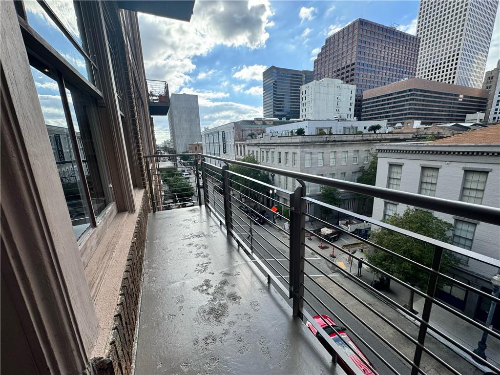 441 GRAVIER Street 9