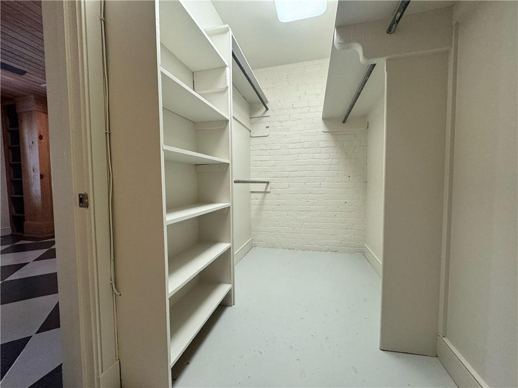 441 GRAVIER Street 9