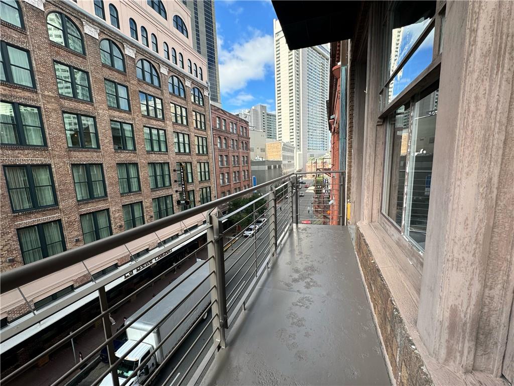 441 GRAVIER Street 9
