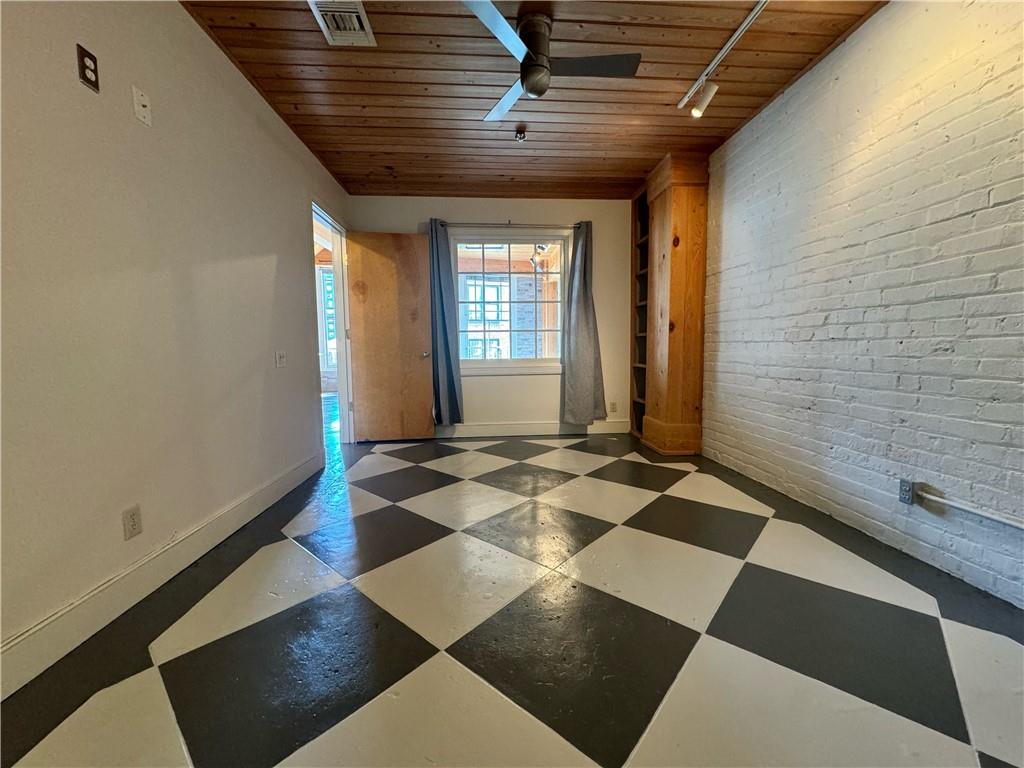 441 GRAVIER Street 9