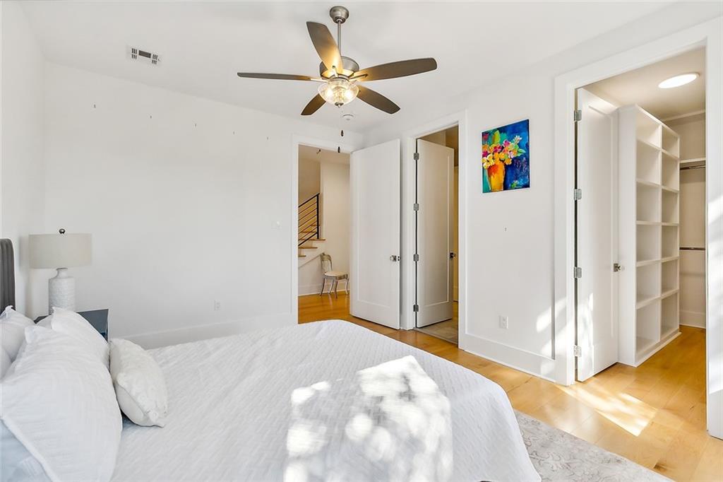 2433 STATE Street 2433
