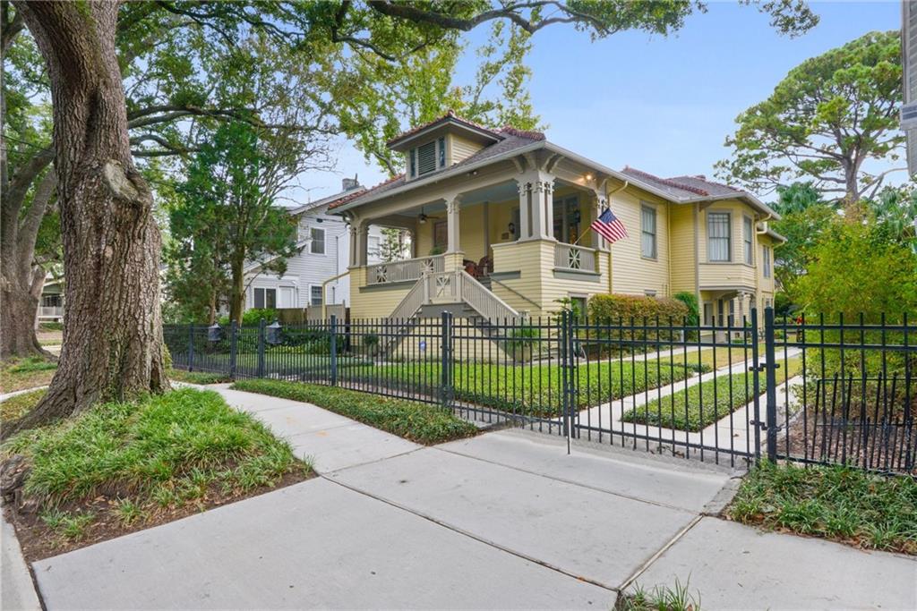 64 NERON Place