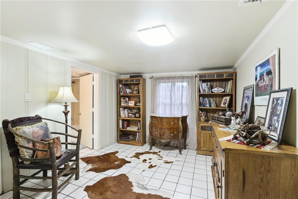 64 NERON Place