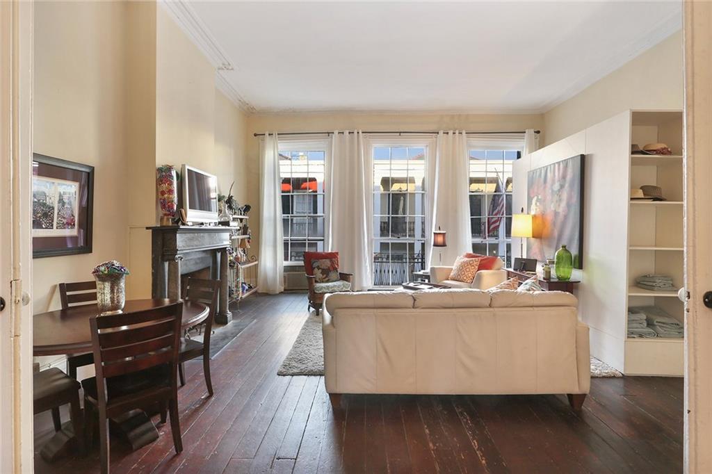 1227 CHARTRES Street
