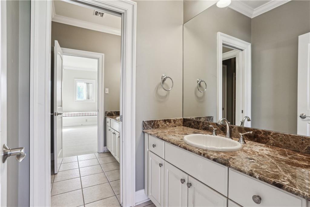 192 FOREST OAKS Drive