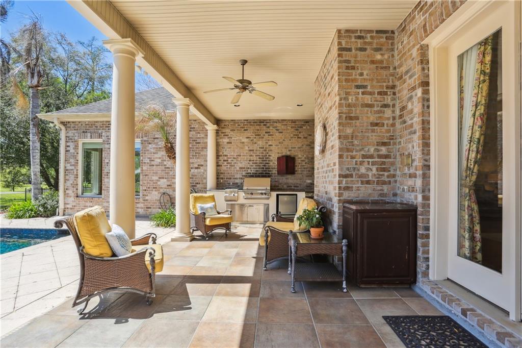 192 FOREST OAKS Drive