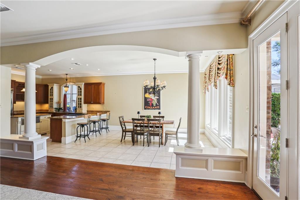 192 FOREST OAKS Drive
