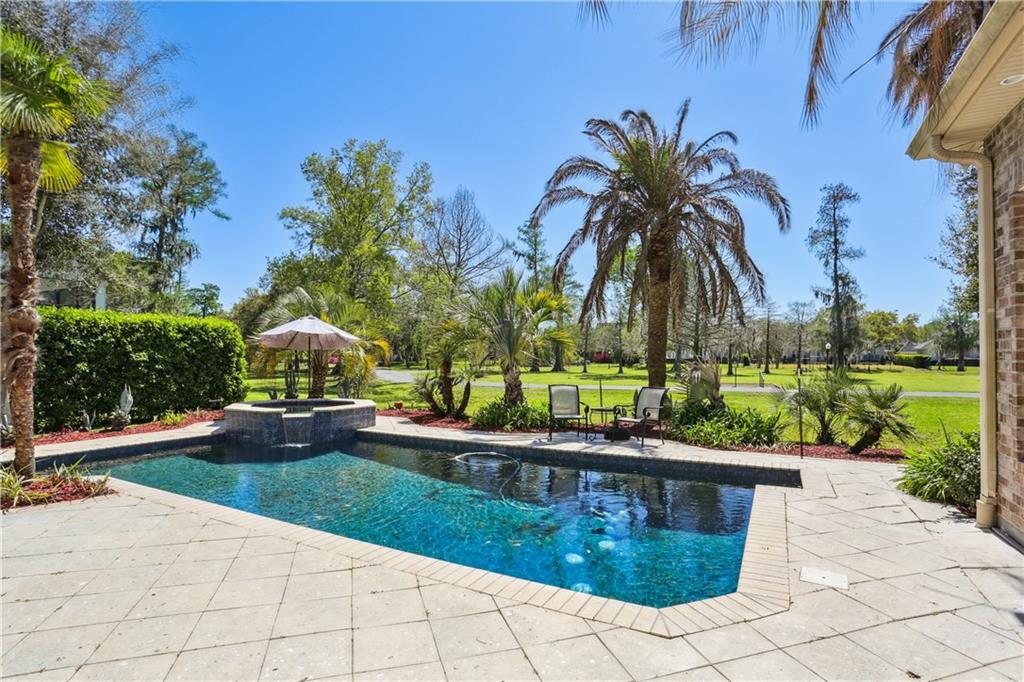 192 FOREST OAKS Drive