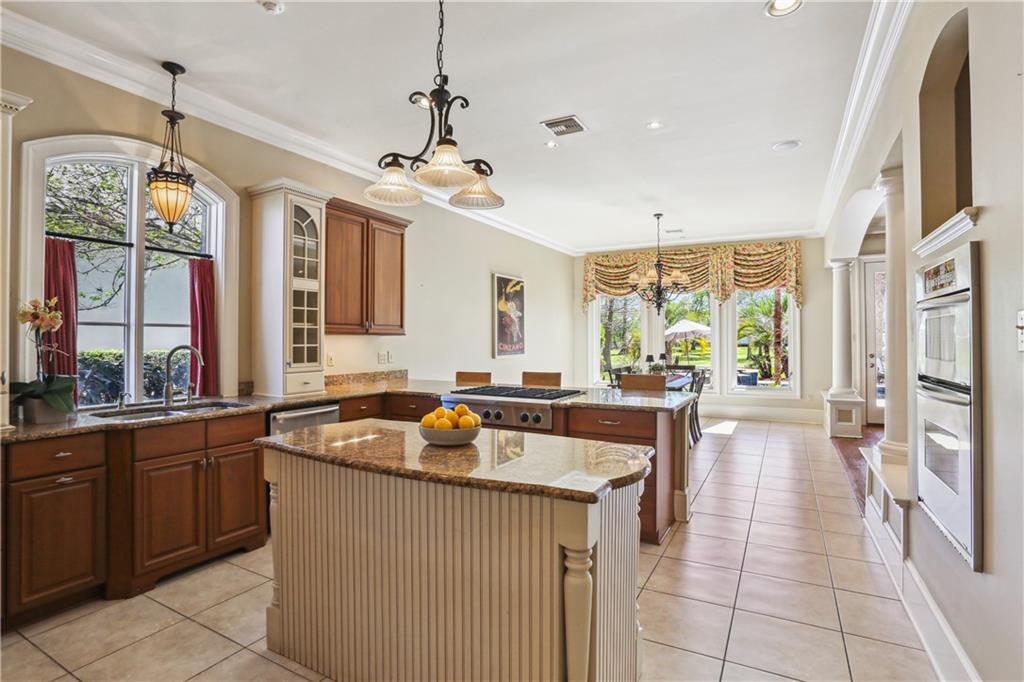192 FOREST OAKS Drive