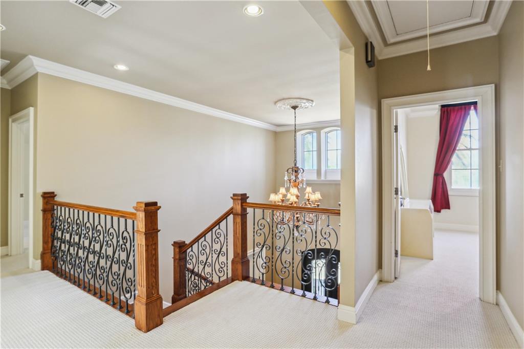 192 FOREST OAKS Drive
