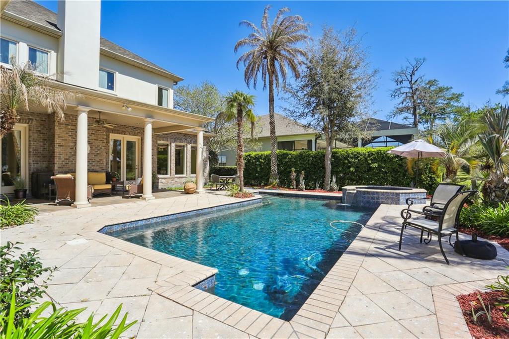 192 FOREST OAKS Drive