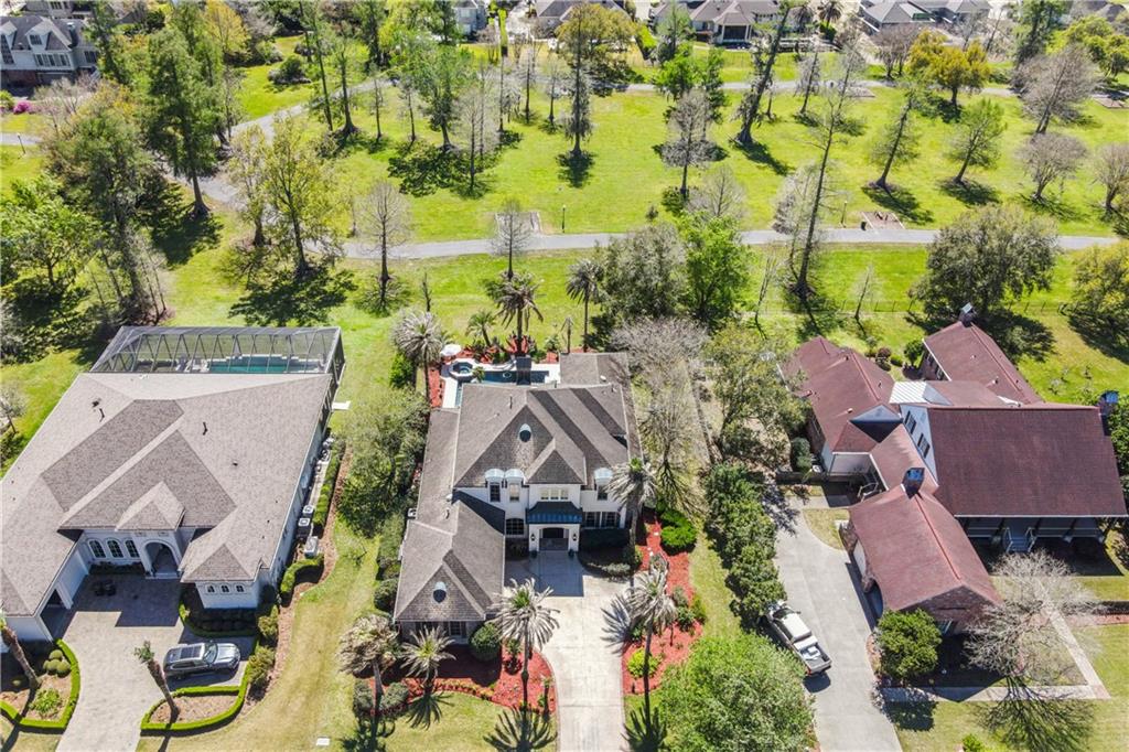 192 FOREST OAKS Drive