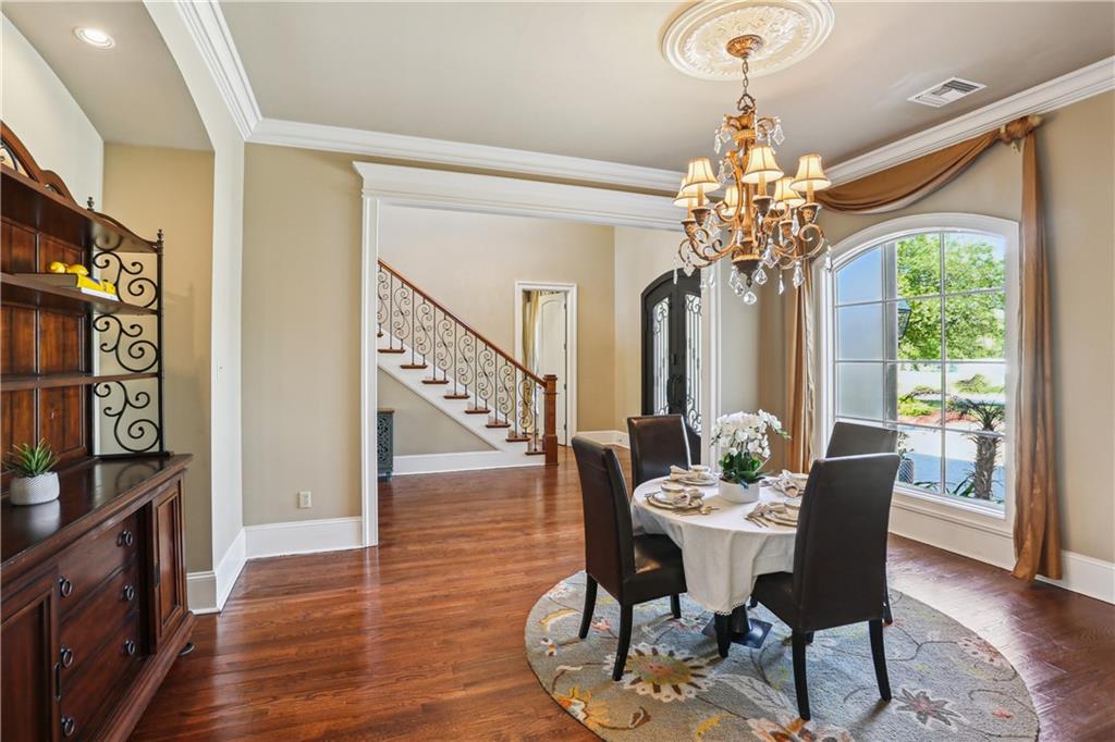 192 FOREST OAKS Drive