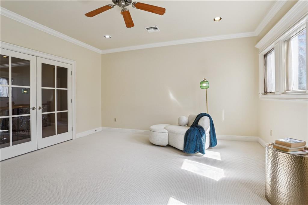 192 FOREST OAKS Drive