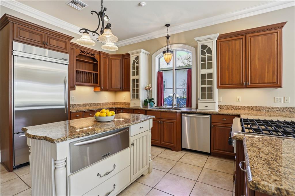 192 FOREST OAKS Drive