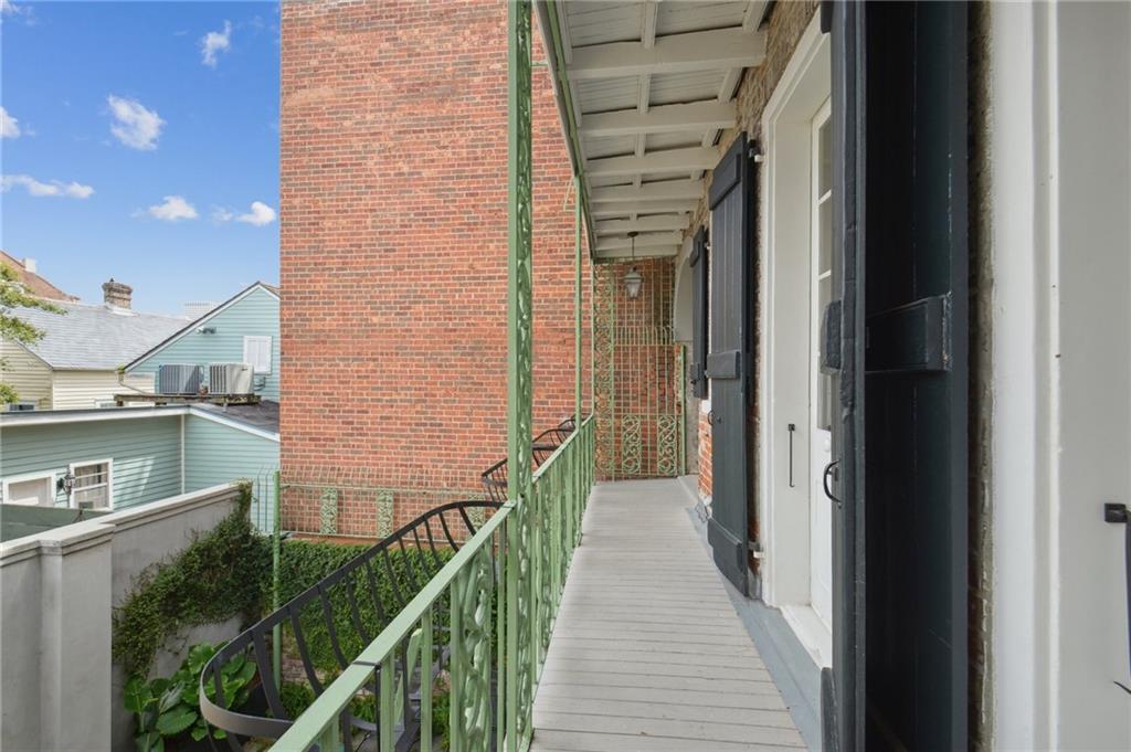 928 ST ANN Street