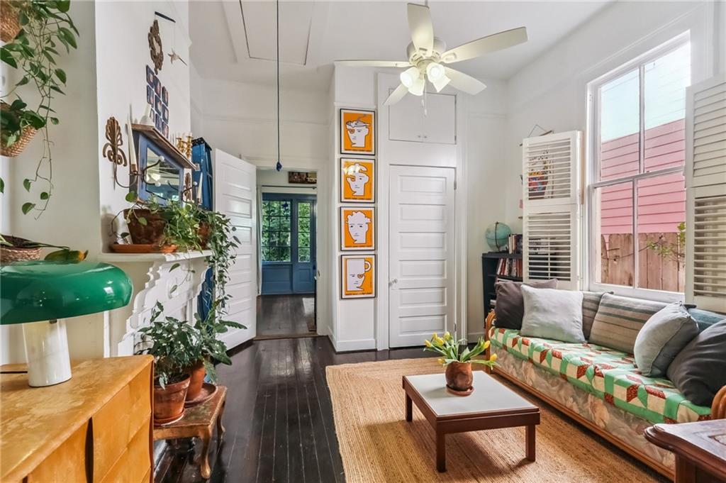 1932-34 DAUPHINE Street