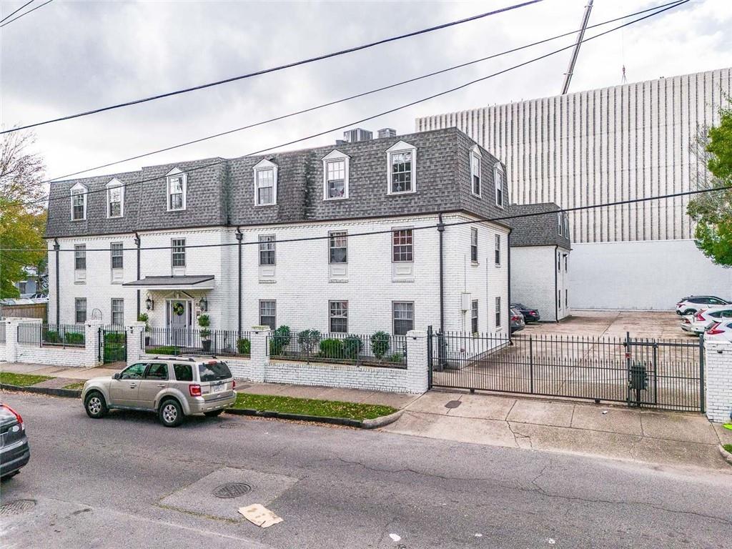 1532 ST ANDREW Street 203