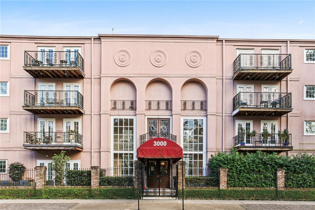 3000 ST CHARLES Avenue 207