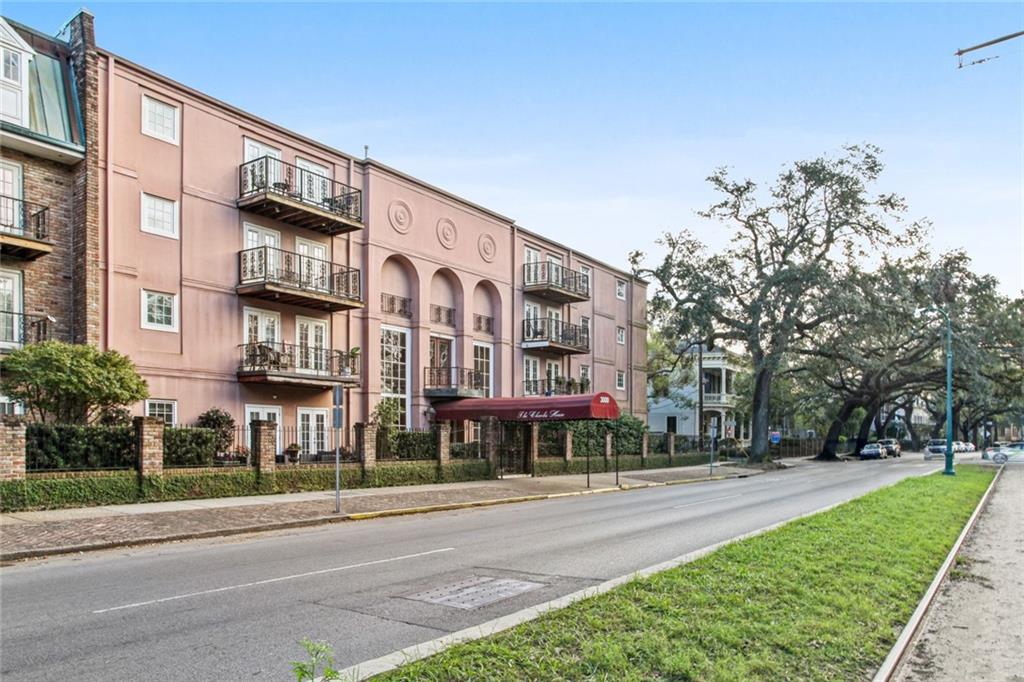 3000 ST CHARLES Avenue 207