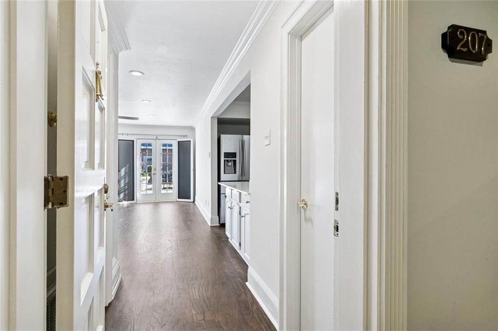 3000 ST CHARLES Avenue 207