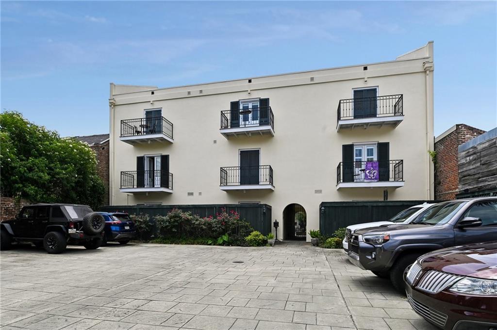 1022 TOULOUSE Street BC-22