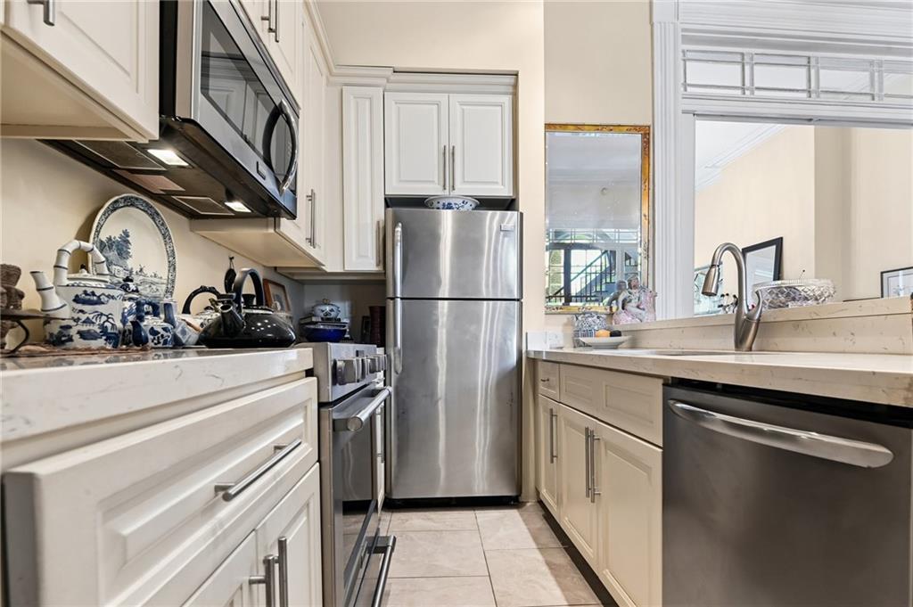 604 ESPLANADE Avenue 102