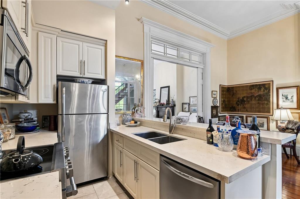 604 ESPLANADE Avenue 102