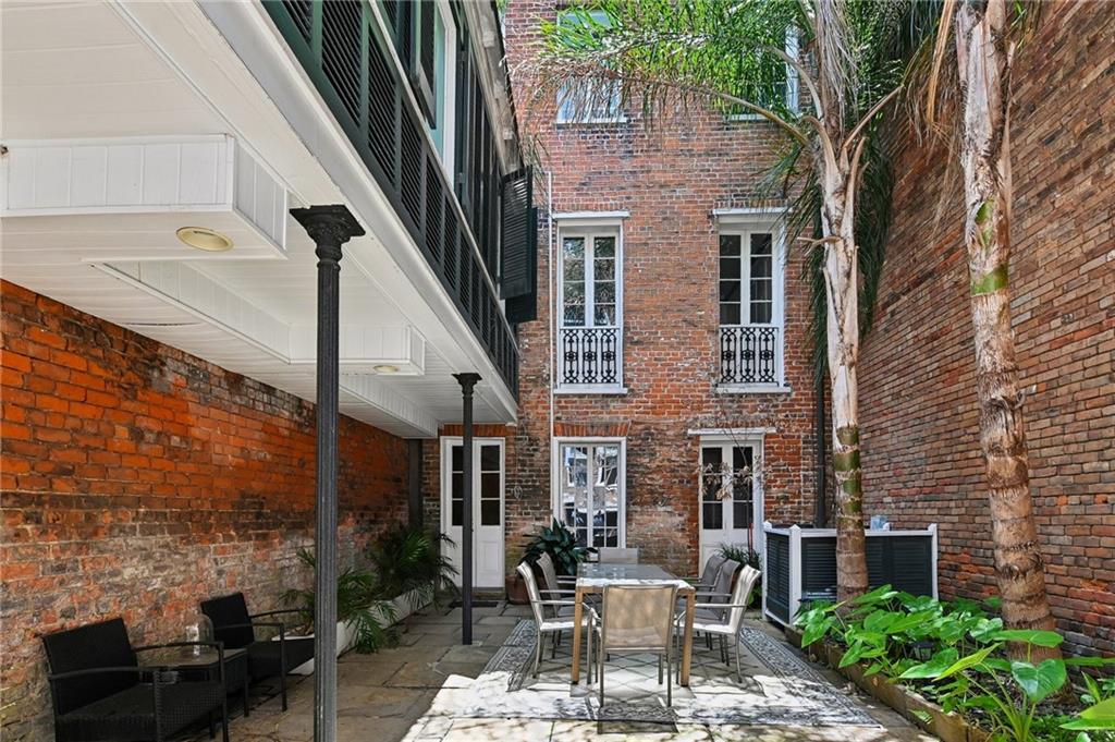 604 ESPLANADE Avenue 102