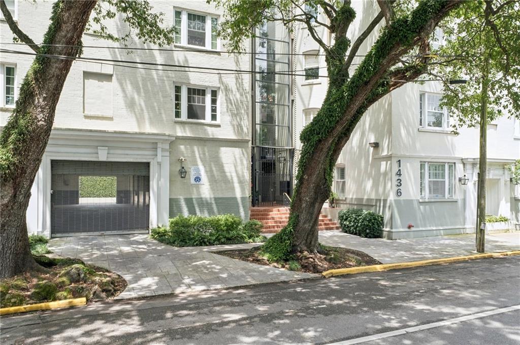 1436 JACKSON Avenue 4A