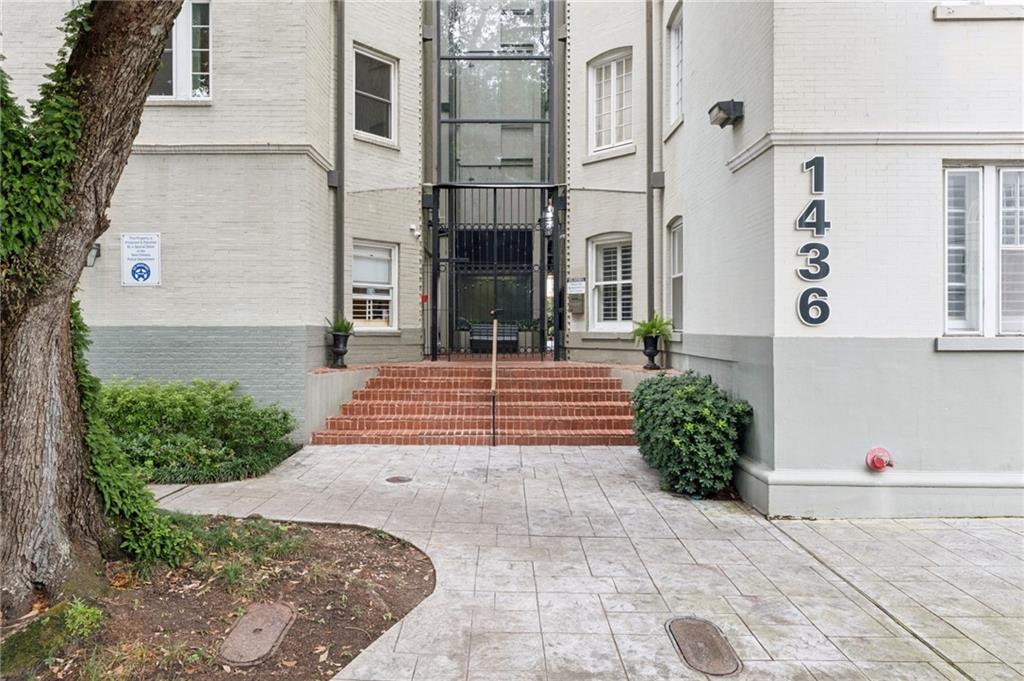 1436 JACKSON Avenue 4A