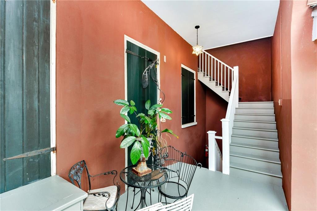 1125 ROYAL Street 3