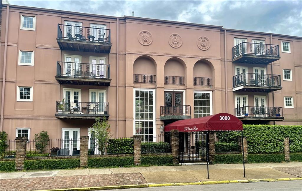3000 ST CHARLES Avenue 409