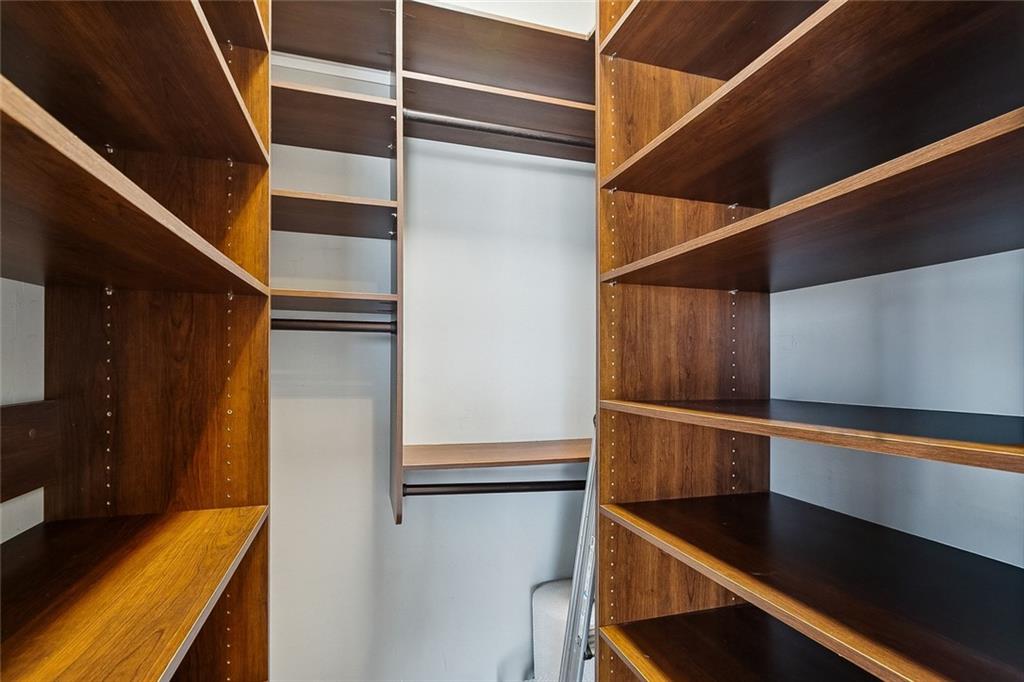 232 DECATUR Street 6a
