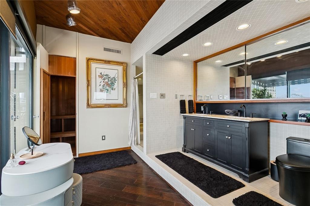 232 DECATUR Street 6a