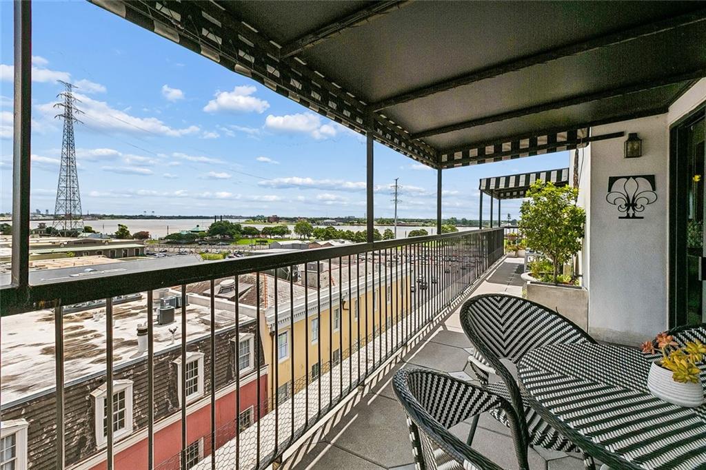 232 DECATUR Street 6a