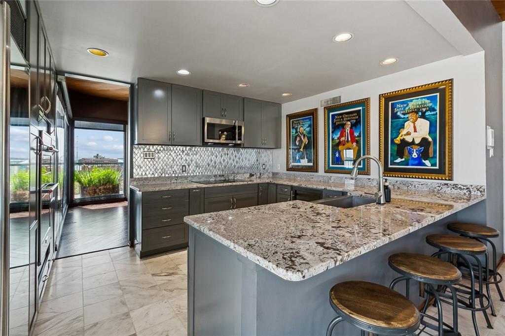 232 DECATUR Street 6a