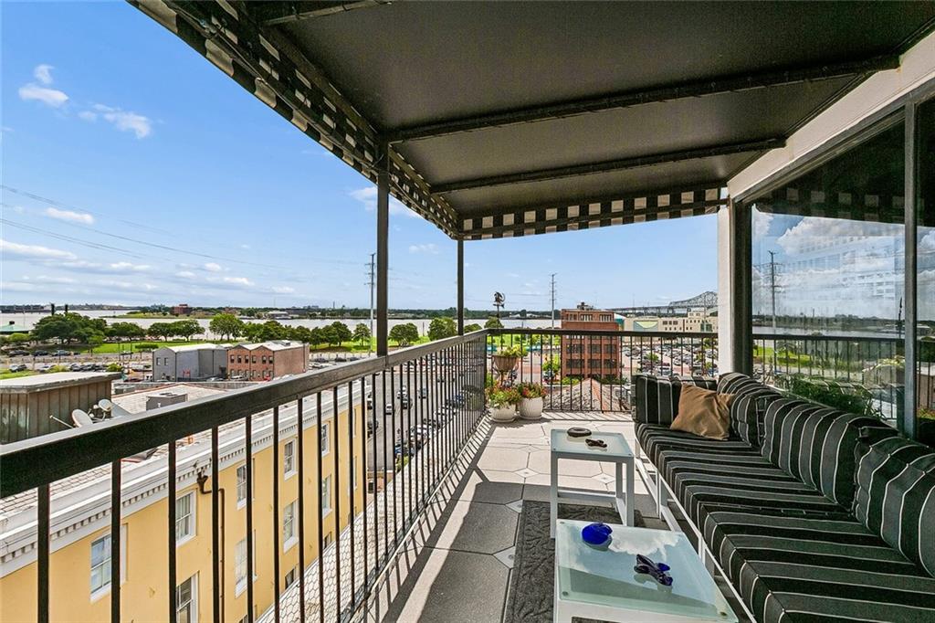 232 DECATUR Street 6a