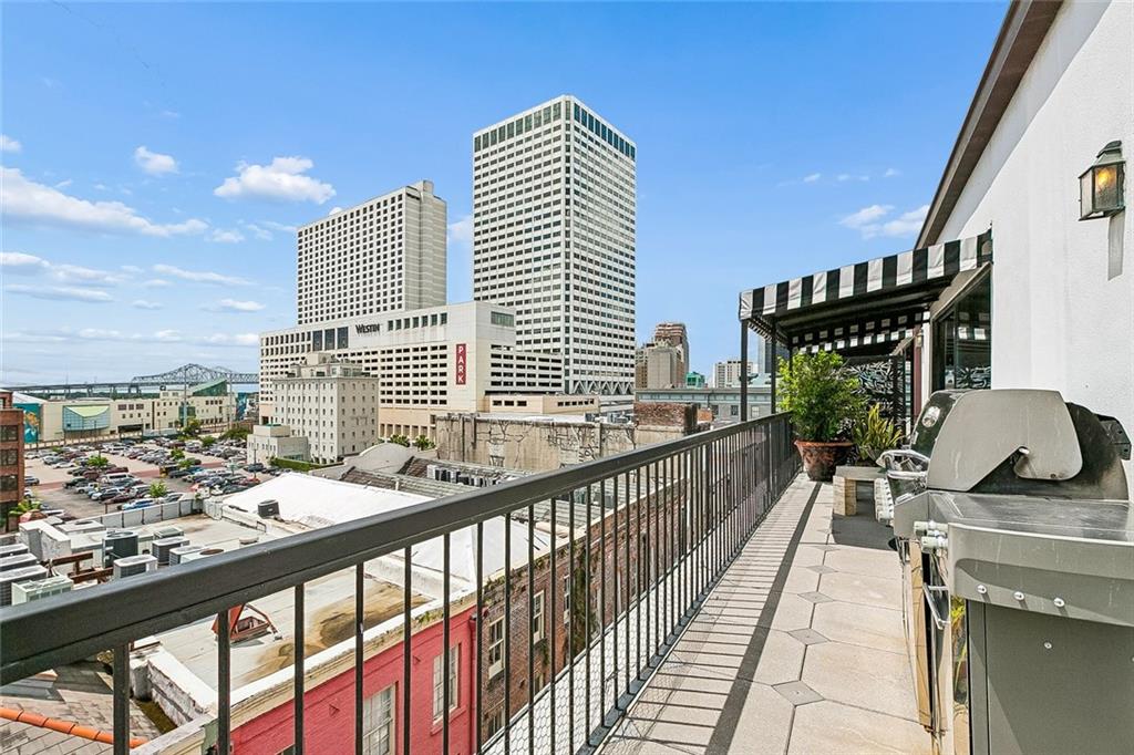 232 DECATUR Street 6a