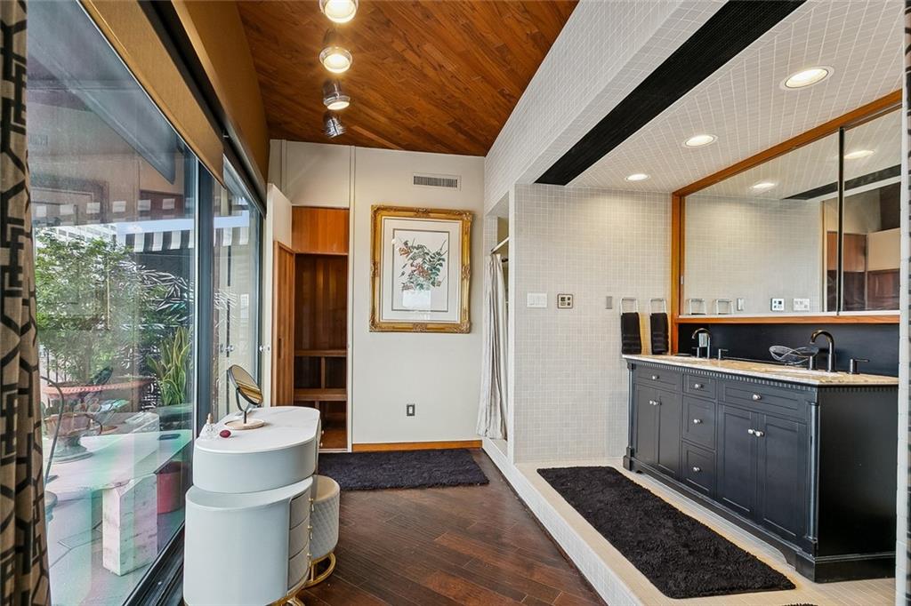 232 DECATUR Street 6a