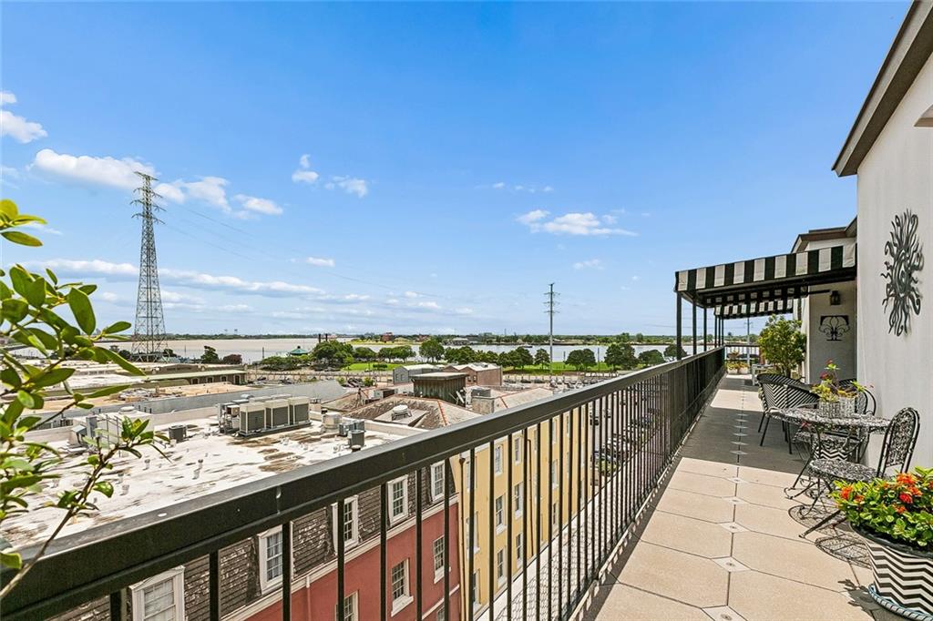 232 DECATUR Street 6a