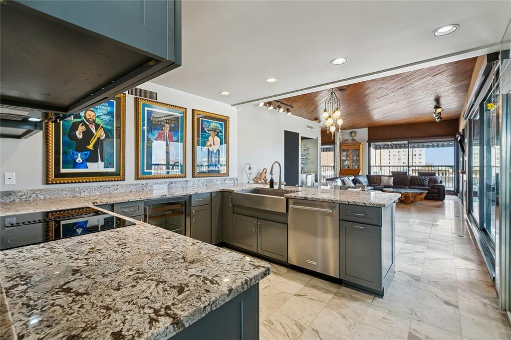 232 DECATUR Street 6a