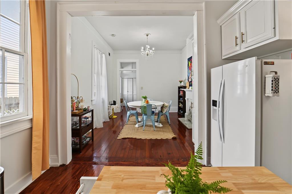 1220 HARMONY Street 1220