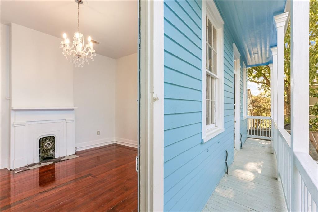 1220 HARMONY Street 1220