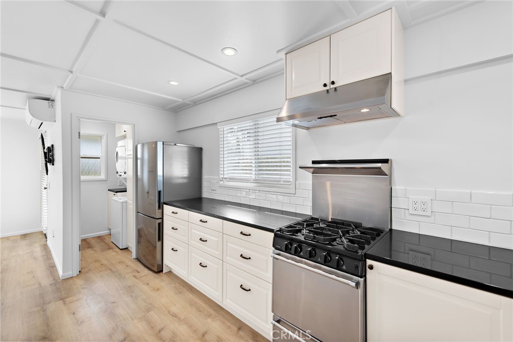 678 Glenneyre Street A