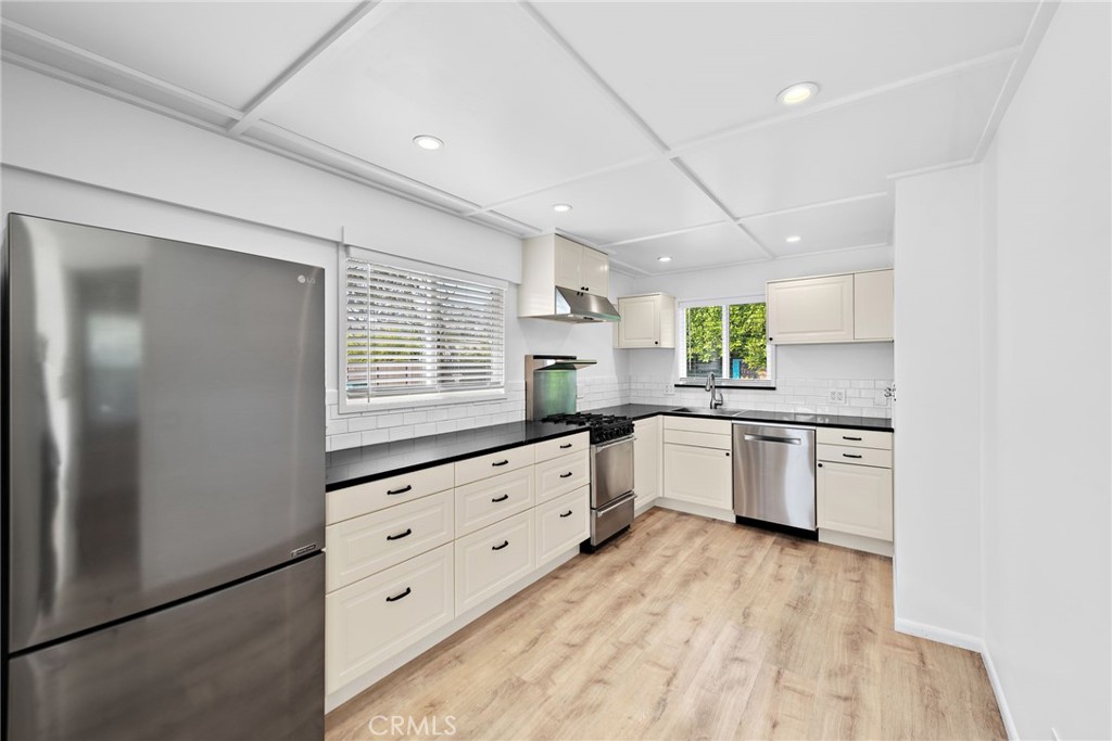 678 Glenneyre Street A