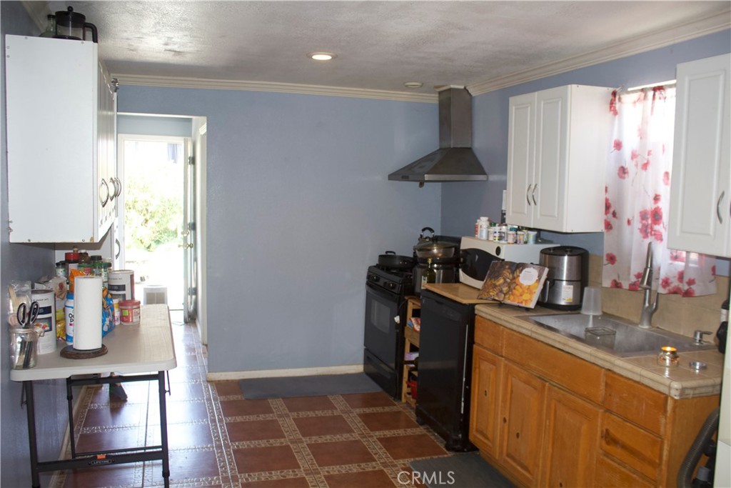 2735 E Madison Street