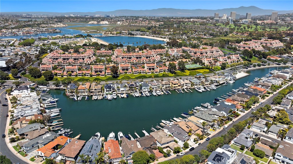 612 Harbor Island Drive