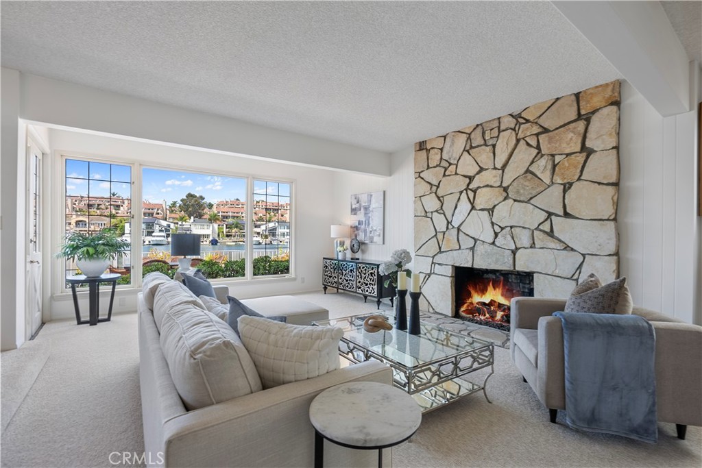 612 Harbor Island Drive