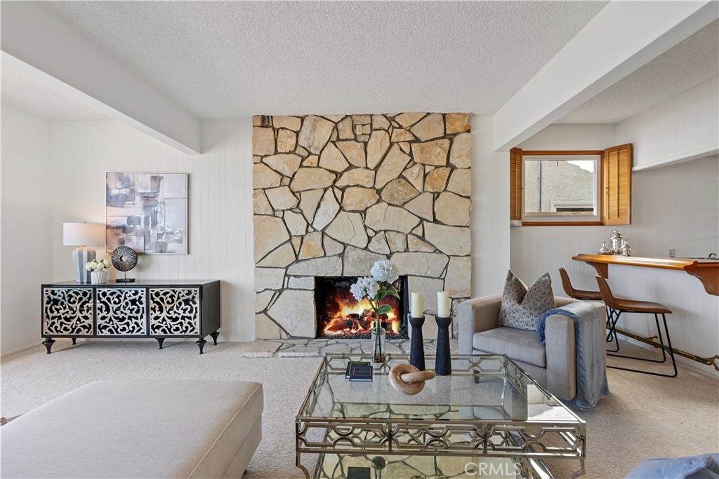 612 Harbor Island Drive